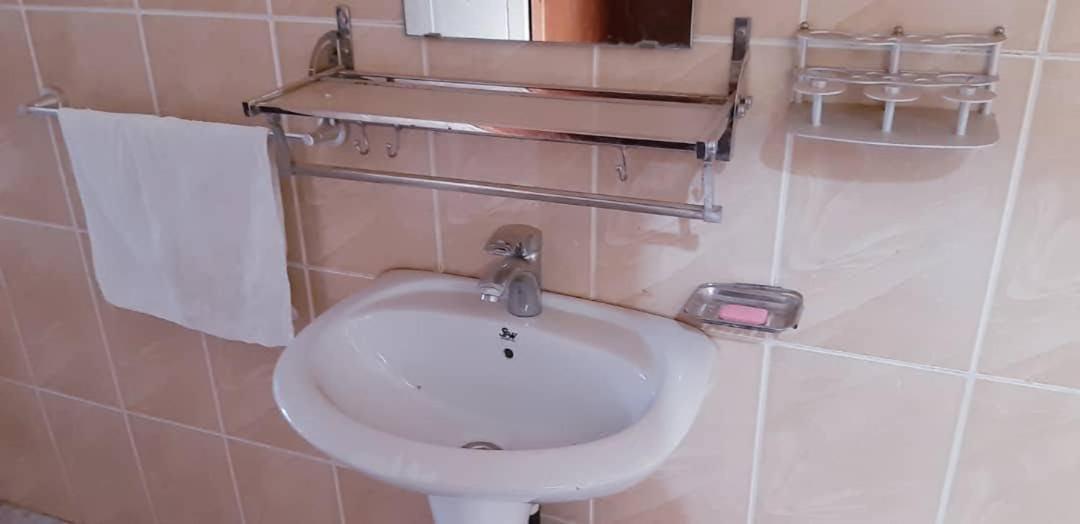 לינה וארוחת בוקר Centre D'Accueil Casa Dell'Annunciazione Rusizi- Kamembe- Cyangugu -Rwanda מראה חיצוני תמונה